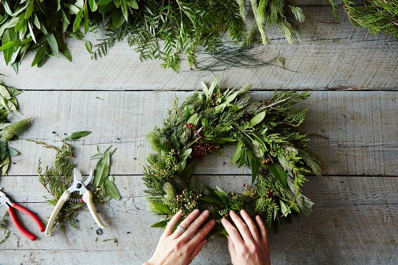 How do you make a wreath out of branches?